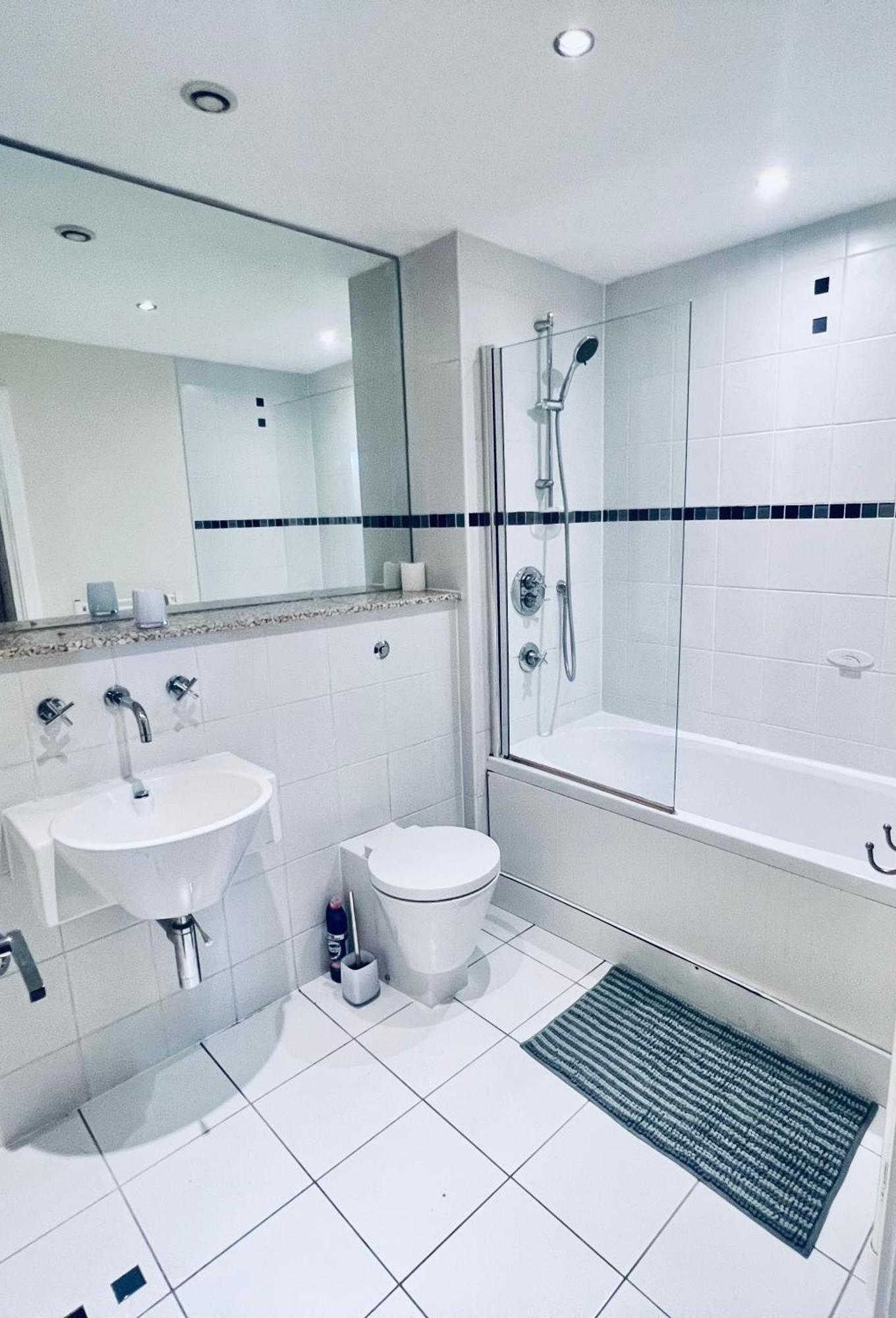 Luxe Heights Nest Apartment Birmingham Ngoại thất bức ảnh