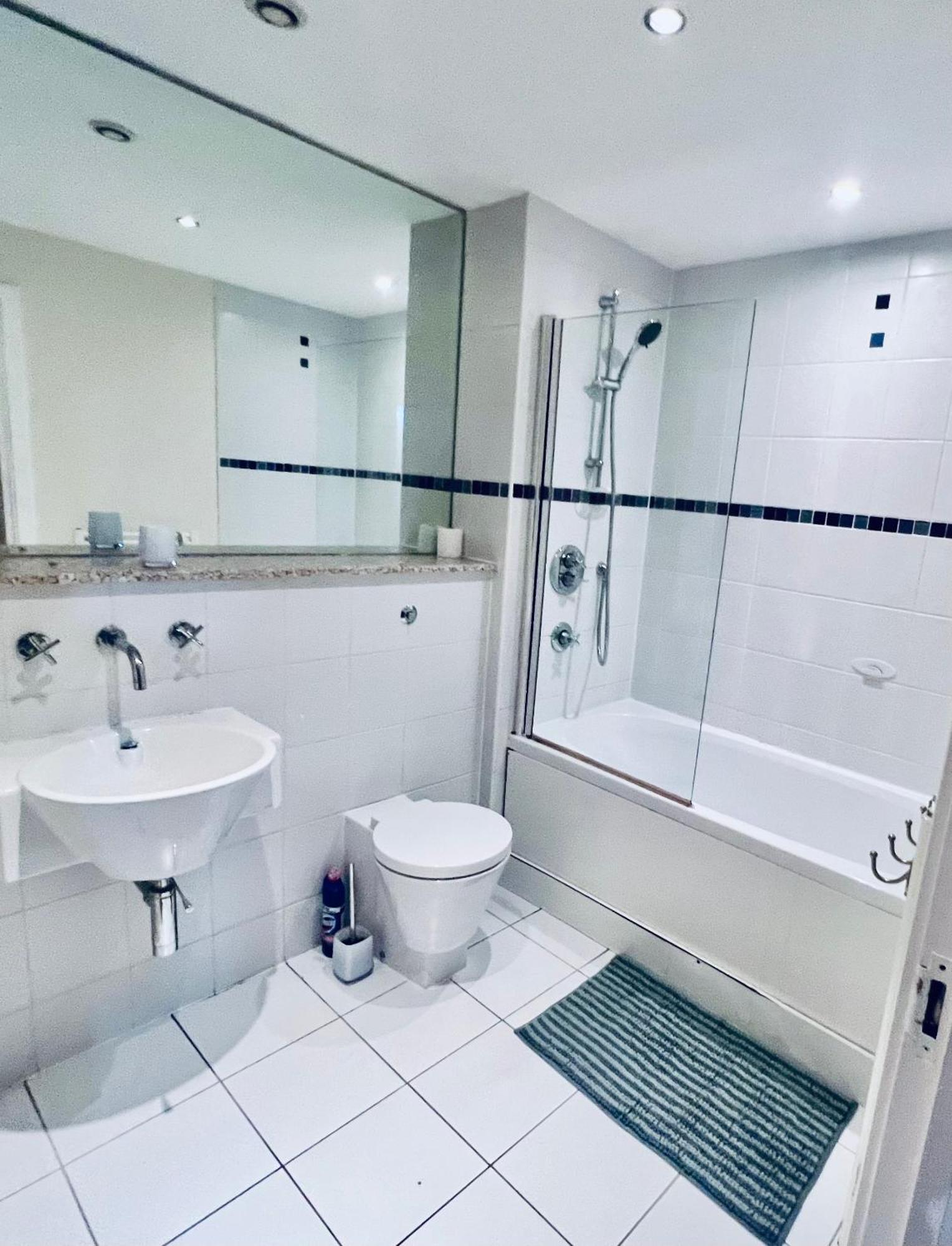 Luxe Heights Nest Apartment Birmingham Ngoại thất bức ảnh